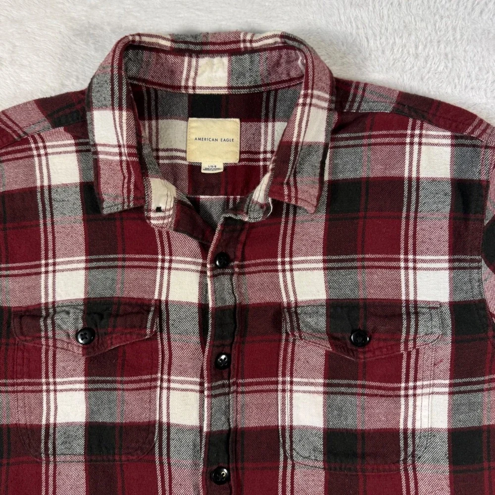American Eagle Flannel Shirt Men L Red Plaid Button Down‎ Dual Button Pocket